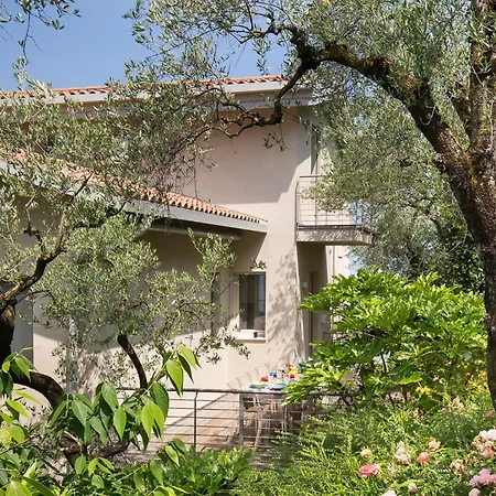 Claudia With Private Pool Villa *