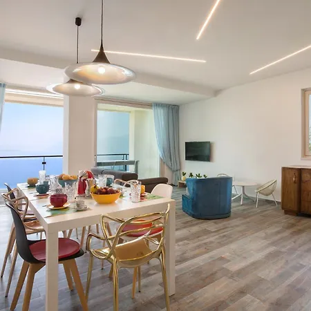 Claudia With Private Pool Villa *