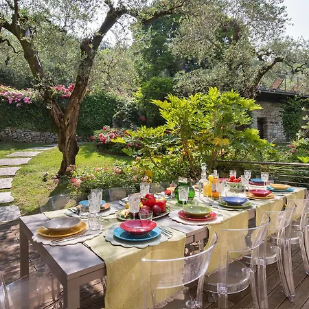 Claudia With Private Pool Torri Del Benaco