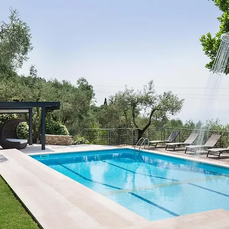 Claudia With Private Pool *