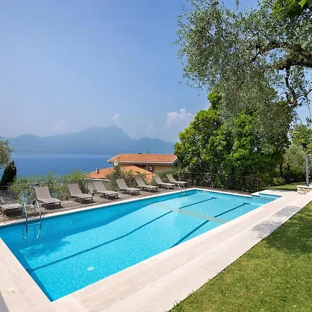 Claudia With Private Pool Villa Torri Del Benaco