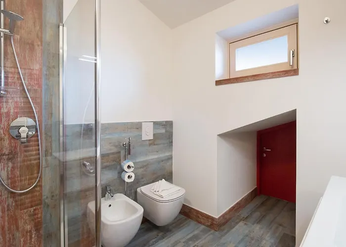 Villa Claudia With Private Pool Torri del Benaco