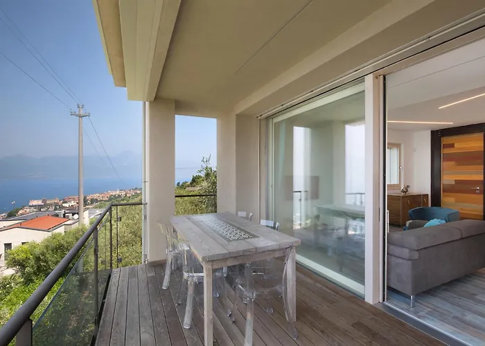 Claudia With Private Pool Torri Del Benaco