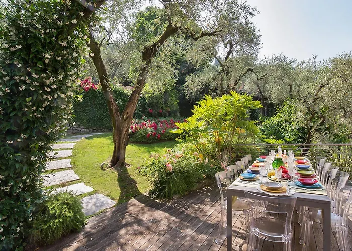 Claudia With Private Pool Villa Torri Del Benaco