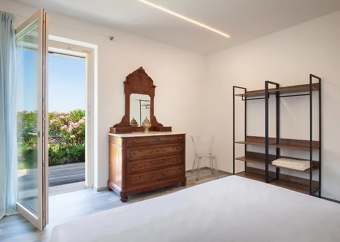 Claudia With Private Pool Villa *