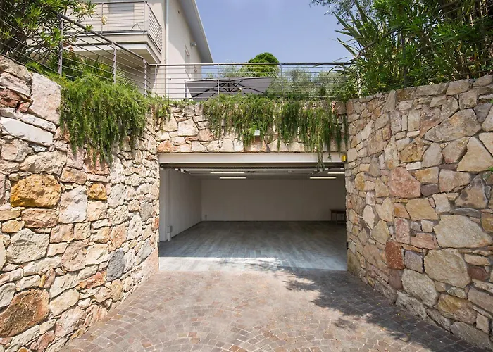 Claudia With Private Pool Villa *