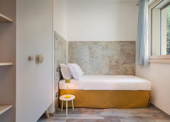 Claudia With Private Pool Villa Torri Del Benaco