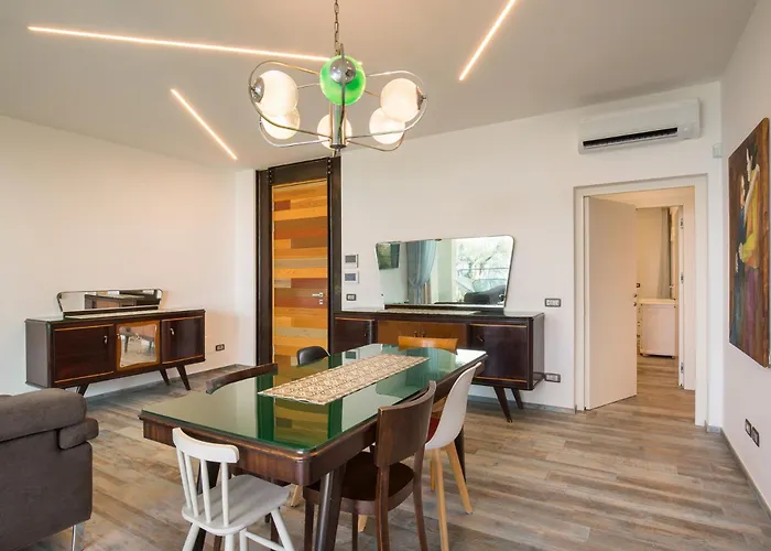 Claudia With Private Pool *