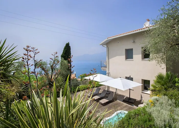 Claudia With Private Pool * Torri Del Benaco