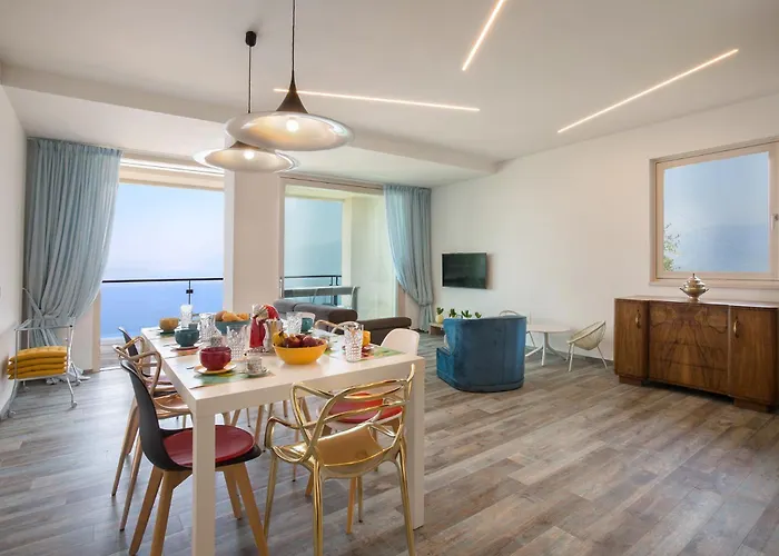 Claudia With Private Pool Vila *