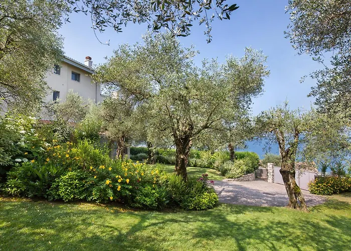 Claudia With Private Pool Vila